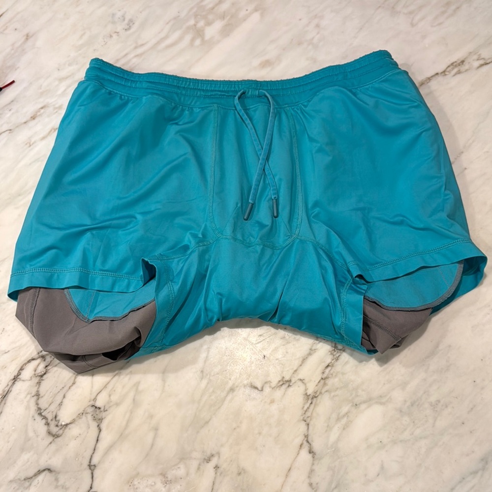 GRAY AND BLUE BIRD DOG SHORTS. SIZE XL - Picture 7 of 7